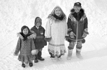 lsp_photo_inuitfamily